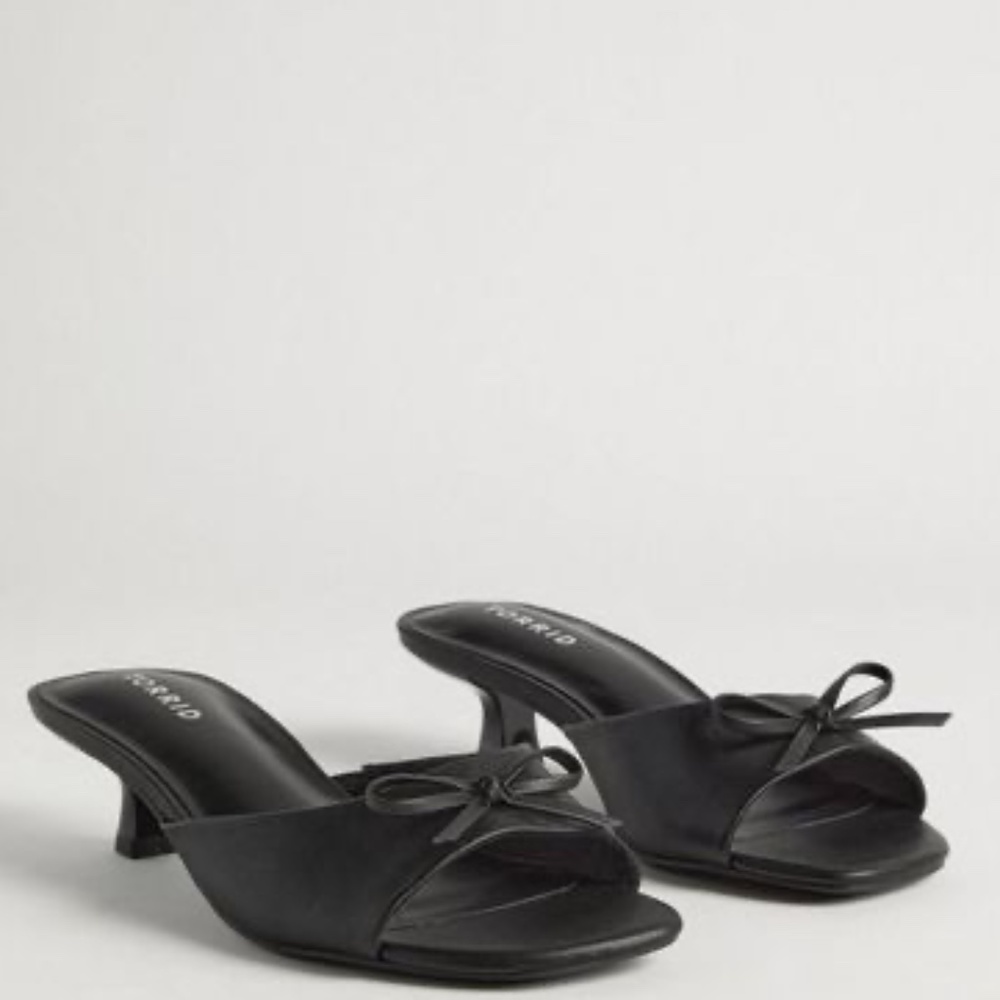 Kitten Bow Heel (WW)